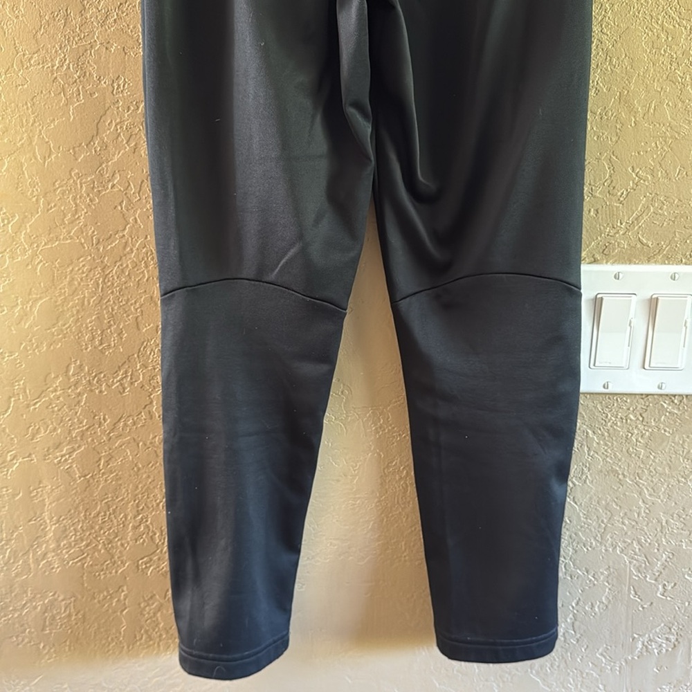 Nike Boys Black Joggers Size Medium - Picture 7 of 14